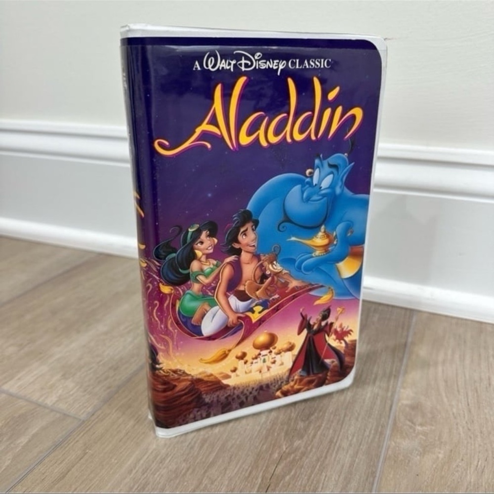 Black diamond Disney Collection Aladdin VHS, 1993 Video